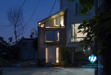 One bedroom house for rent in Ngoc Thuy next to French international school 